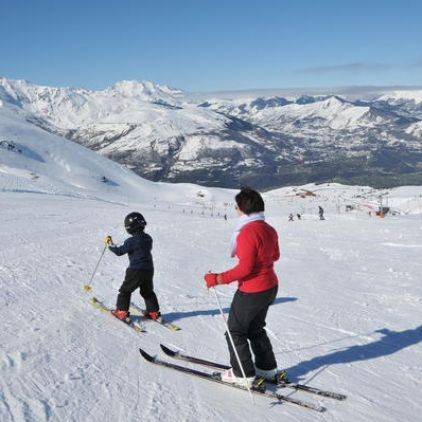 Ski de piste, faites du ski sur les pistes de Hautacam dans les Hautes Pyrénées